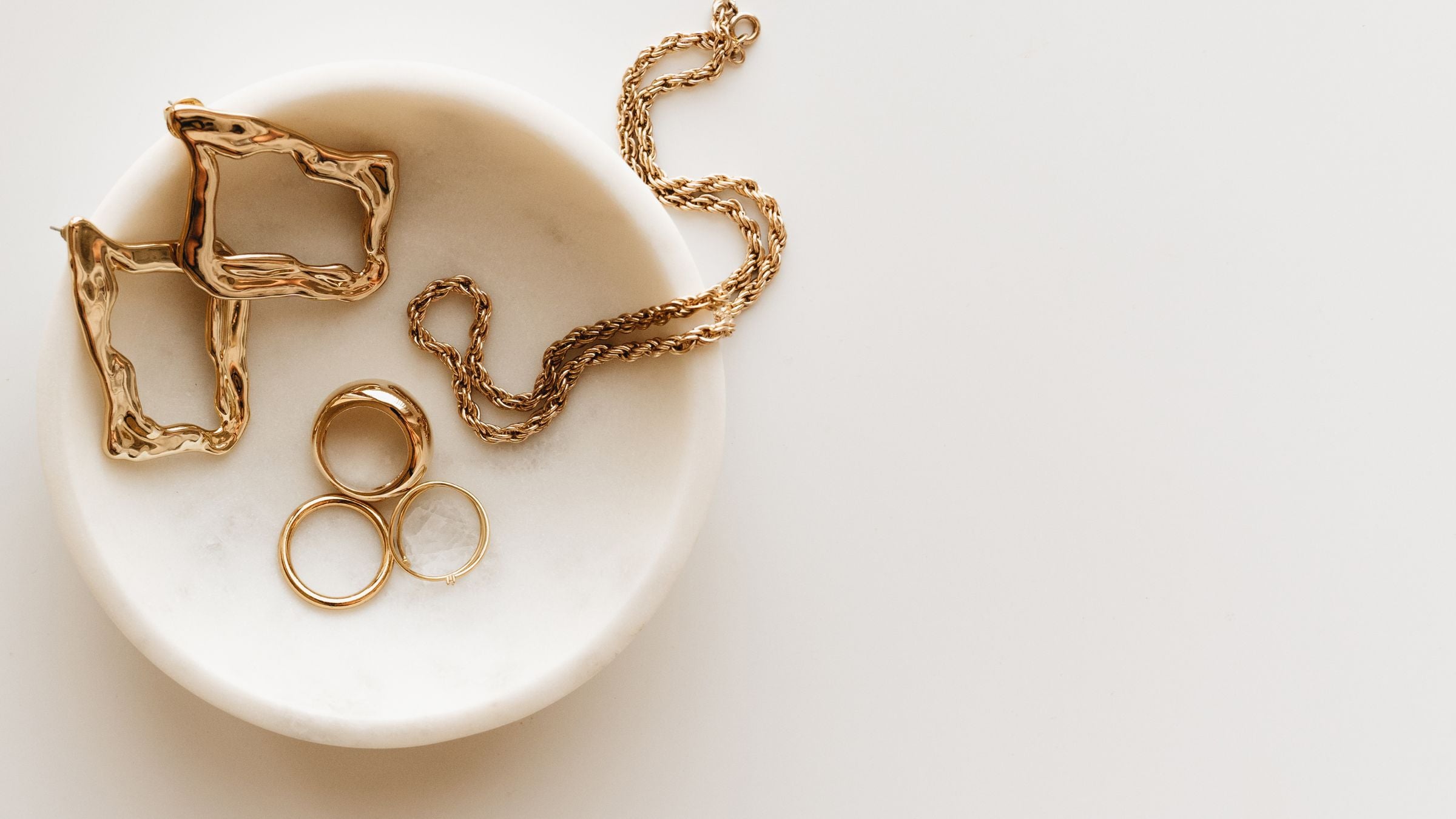 Why Silver Gold-Plated Jewellery Might Be Your Perfect Match!